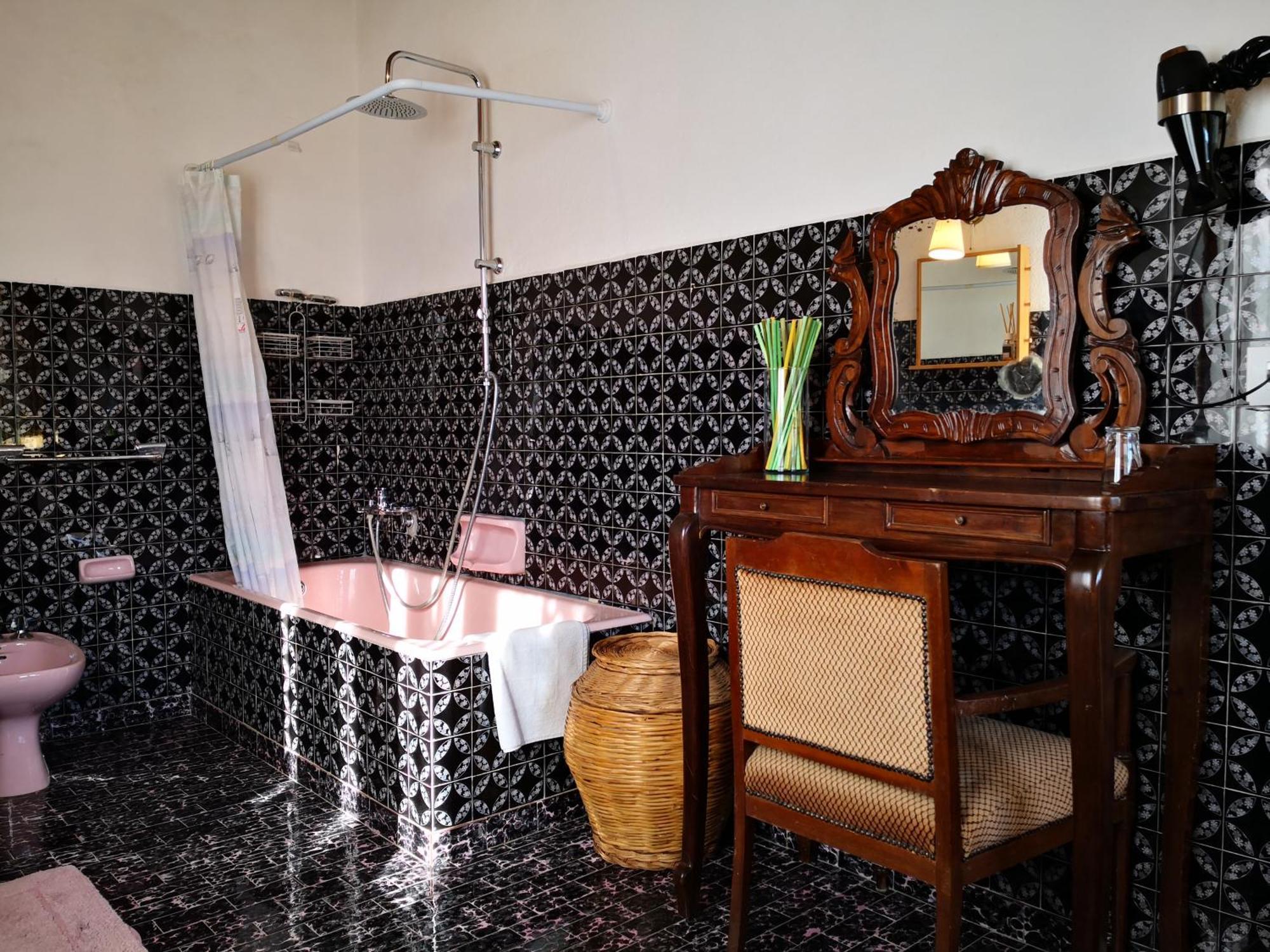 Zia Chiarina Bed & Breakfast San Nicolo Gerrei Phòng bức ảnh